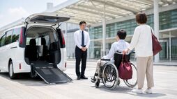 車椅子で福岡空港へ行くには？介護タクシー予約と当日の確認事項